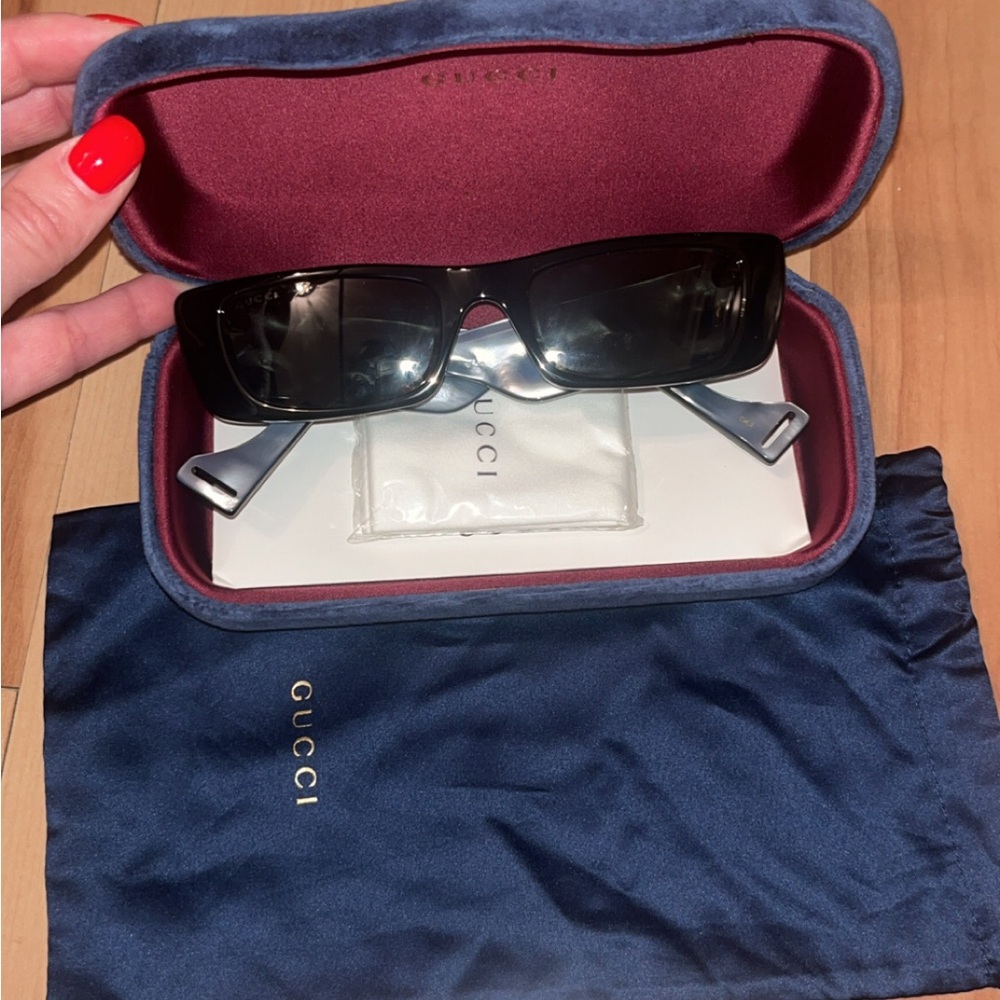 Gucci GG0516S Sunglasses